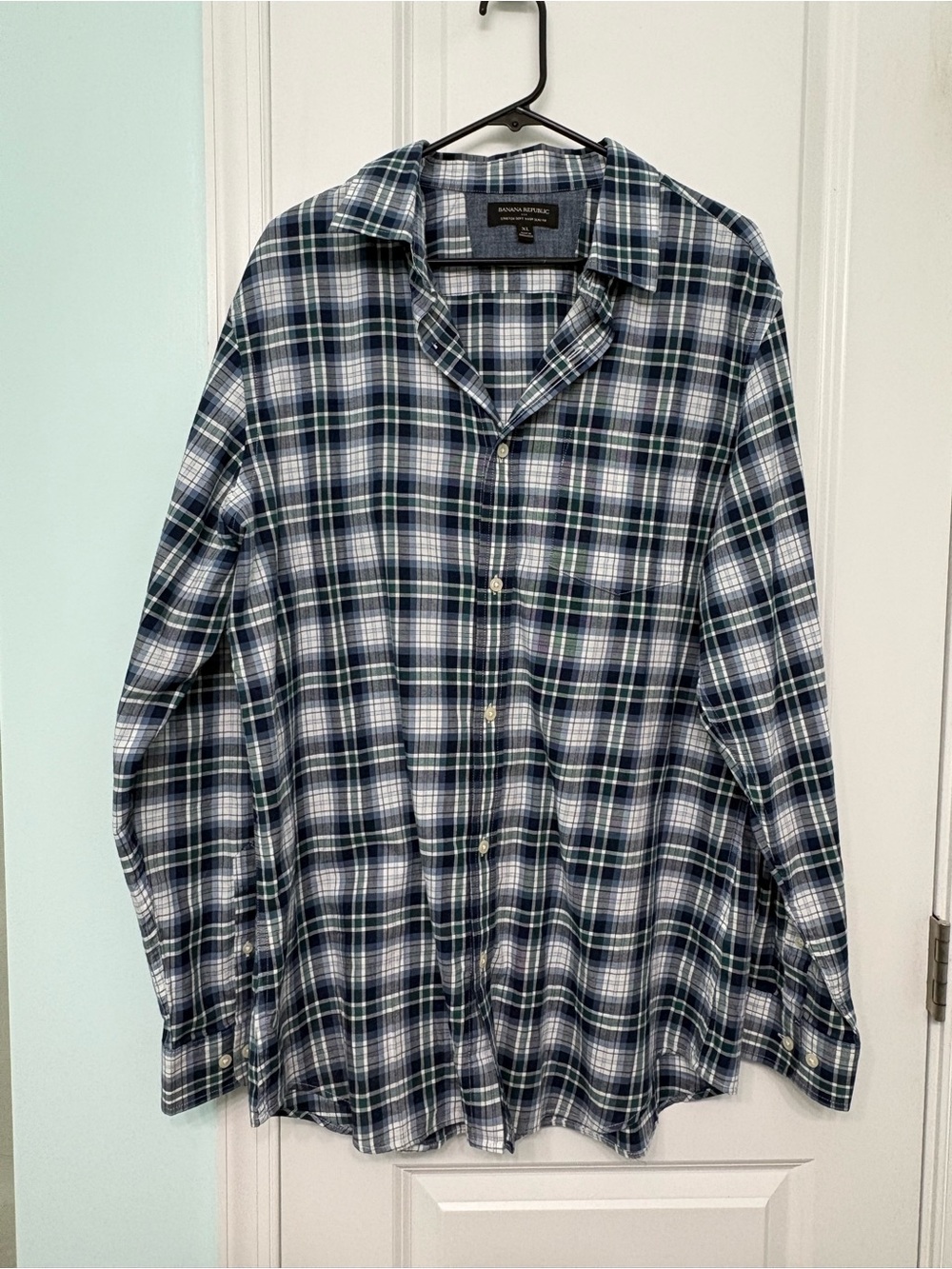 Banana Republic Plaid Button-Up Shirt in Navy, Green & White